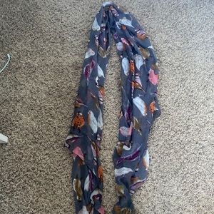 Women’s scarf